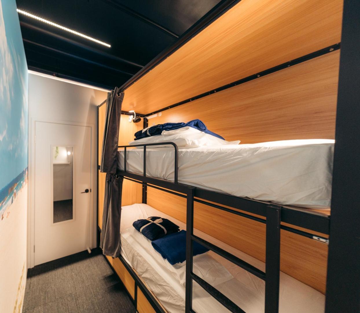 Capsuleaccom Hostel Gold Coast Eksteriør bilde