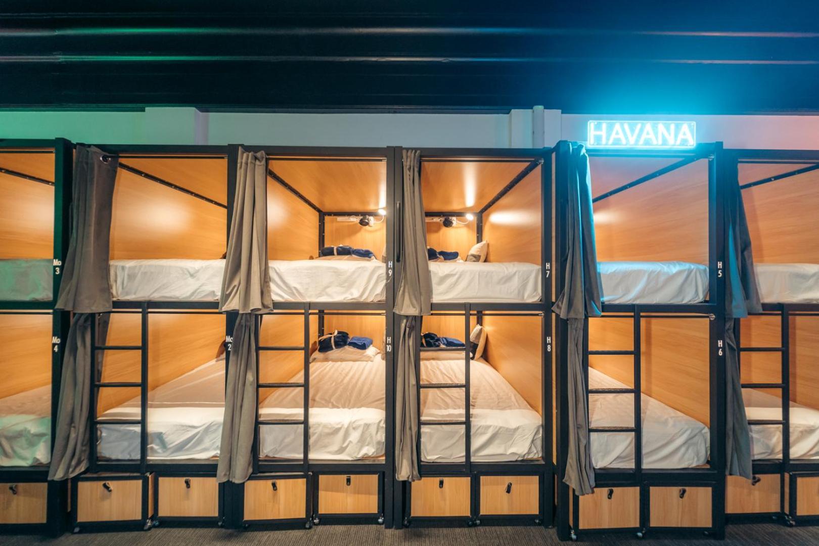 Capsuleaccom Hostel Gold Coast Eksteriør bilde