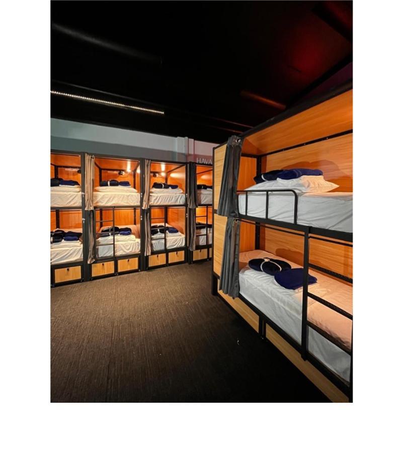 Capsuleaccom Hostel Gold Coast Eksteriør bilde